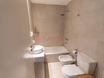 DEPARTAMENTO 3 AMB. VENTA. ALMAGRO. BALCON CORRIDO