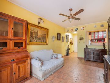 Dpto 3 Ambientes con  Jardín