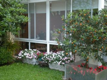 Dpto 3 Ambientes con  Jardín