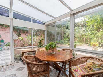 Dpto 3 Ambientes con  Jardín