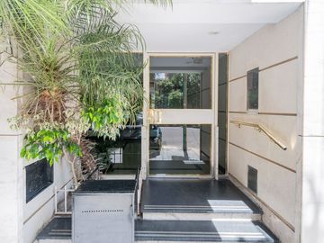 Dpto 3 Ambientes con  Jardín