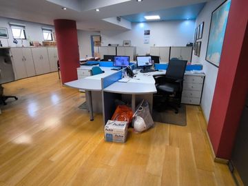 VENTA OFICINA 295 m2 EN PLANTA 8 COCHERAS