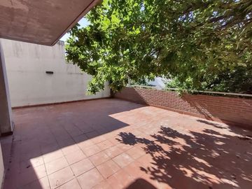 VENTA DEPTO 2 DORMITORIO CON PATIO ECHESORTU