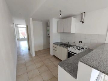 VENTA DEPTO 2 DORMITORIO CON PATIO ECHESORTU