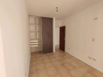 VENTA DEPTO 2 DORMITORIO CON PATIO ECHESORTU