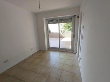 VENTA DEPTO 2 DORMITORIO CON PATIO ECHESORTU