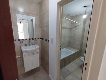 VENTA DEPTO 2 DORMITORIO CON PATIO ECHESORTU