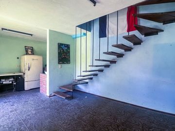 CASA EN VENTA 3 DORMITORIOS CON COCHERA LA FLORIDA