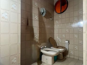 CASA EN VENTA 3 DORMITORIOS CON COCHERA LA FLORIDA