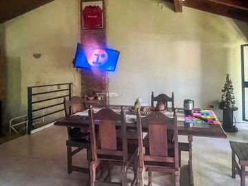 CASA EN VENTA 3 DORMITORIOS CON COCHERA LA FLORIDA
