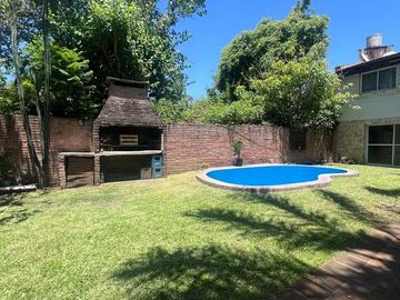 CASA EN VENTA 3 DORMITORIOS CON COCHERA LA FLORIDA
