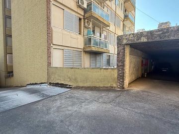 DEPARTAMENTO EN VENTA 2 DORMITORIOS CENTRO COCHERA
