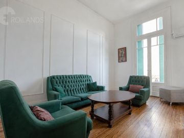 Venta PH Edif clasico 6 Amb Refaccionado con Balcón y Galería