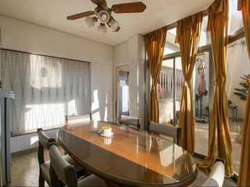CASA 5 AMBIENTES CON PATIO SAN ANDRES BARRIO GOLF