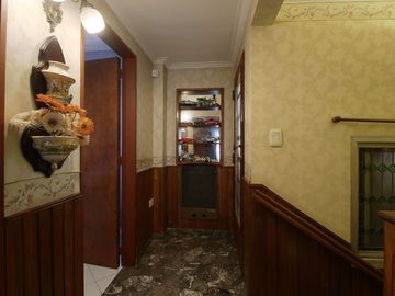 CASA 5 AMBIENTES CON PATIO SAN ANDRES BARRIO GOLF