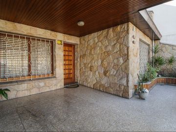 CASA 5 AMBIENTES CON PATIO SAN ANDRES BARRIO GOLF
