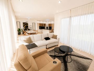 CASA 4 AMBIENTES BARRIO LA ALAMEDA