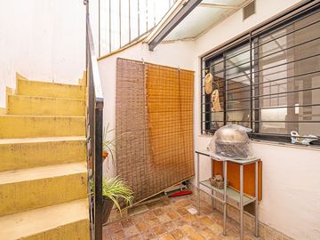 VENTA CASA 4 AMBIENTES BELGRANO EXCELENTE ESTADO