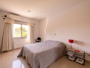 VENTA CHALET 5 AMBIENTES HAEDO APTO CREDITO