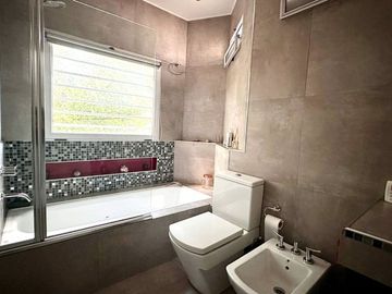 VENTA PH AL FRENTE TERRAZA GARAGE Y BALCON HAEDO