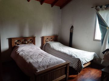 VENTA CASA 4 AMBIENTES BARRIO TIEMPO LIBRE