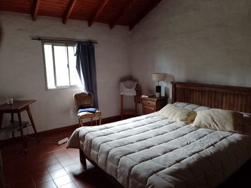VENTA CASA 4 AMBIENTES BARRIO TIEMPO LIBRE