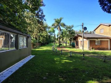 VENTA CASA 4 AMBIENTES BARRIO TIEMPO LIBRE