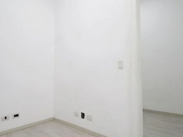 VENTA DEPARTAMENTO MONSERRAT 6 AMBIENTES PATIO