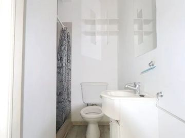 VENTA DEPARTAMENTO MONSERRAT 6 AMBIENTES PATIO