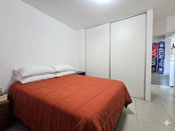DEPARTAMENTO 2 AMBIENTES MORENO COCHERA PILETA