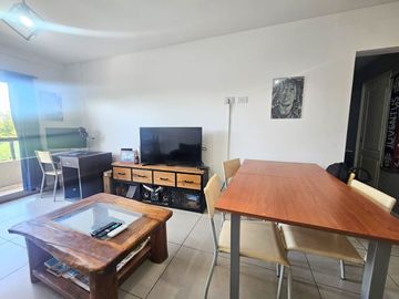 DEPARTAMENTO 2 AMBIENTES MORENO COCHERA PILETA