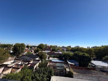 DEPARTAMENTO VENTA TIGRE MONOAMBIENTE CON COCHERA