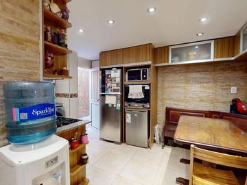 DEPARTAMENTO FLORES BALCON CON COCHERA 80 M2