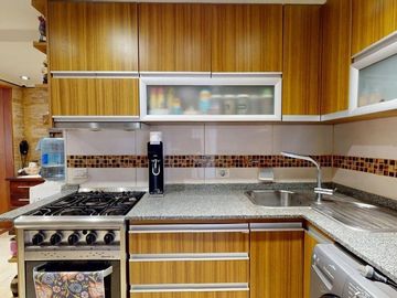DEPARTAMENTO FLORES BALCON CON COCHERA 80 M2