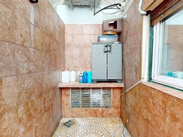 DEPARTAMENTO FLORES BALCON CON COCHERA 80 M2