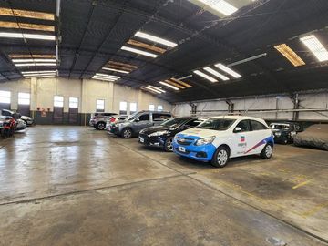 VENTA COCHERA MONSERRAT OPORTUNIDAD