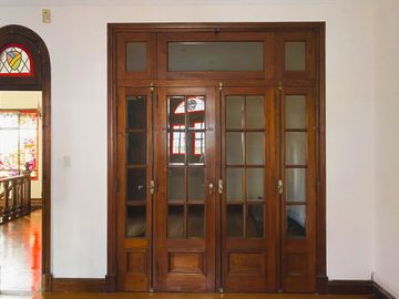 CASA ESTILO ARQUITECTÓNICO SEDE PROFESIONAL-COMERC