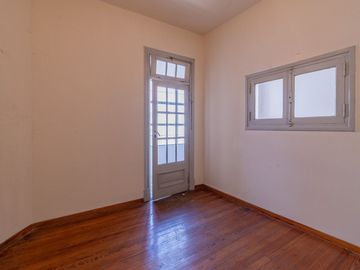 CASA ESTILO ARQUITECTÓNICO SEDE PROFESIONAL-COMERC