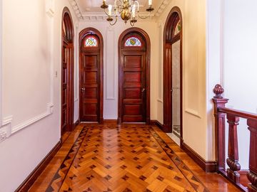 CASA ESTILO ARQUITECTÓNICO SEDE PROFESIONAL-COMERC