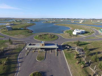 VENTA LOTE 854M2 A LA LAGUNA SAN SEBASTIAN AREA 8