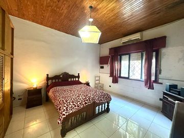 Venta Casa 5amb Cochera Terraza Flores