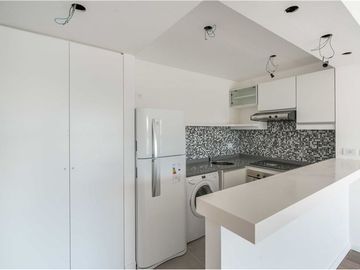 Venta Departamento 2 amb, balcón, Pque Patricios