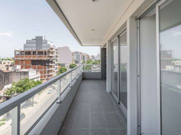 Venta departamento 3 amb. balcón en Pque Patricios