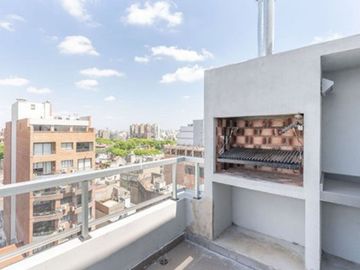 Venta departamento 3 amb. balcón en Pque Patricios