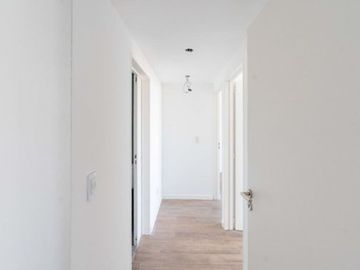 Venta departamento 3 amb. balcón en Pque Patricios