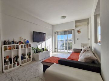 VENTA DEPARTAMENTO POMPEYA 2 AMB DIVISIBLE A 3 AMB