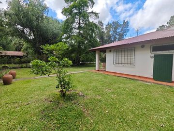 VENTA CASA EN BARRIO CERRAD C.U.B.E FRENTE AL LAGO