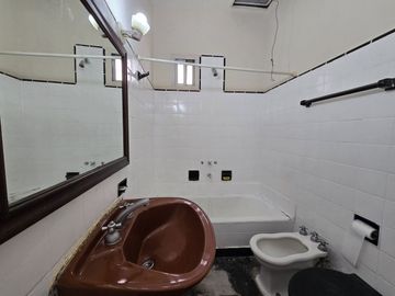 DEPARTAMENTO 4 AMBIENTES EN VENTA EN AVELLANEDA