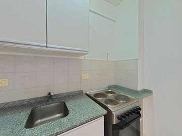 Depto de 2 ambientes con cochera y 2 baños