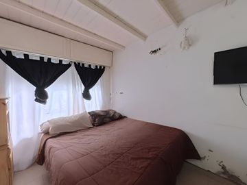 CASA 4 AMB EN VENTA EN VICTORIA, JARDIN Y PILETA